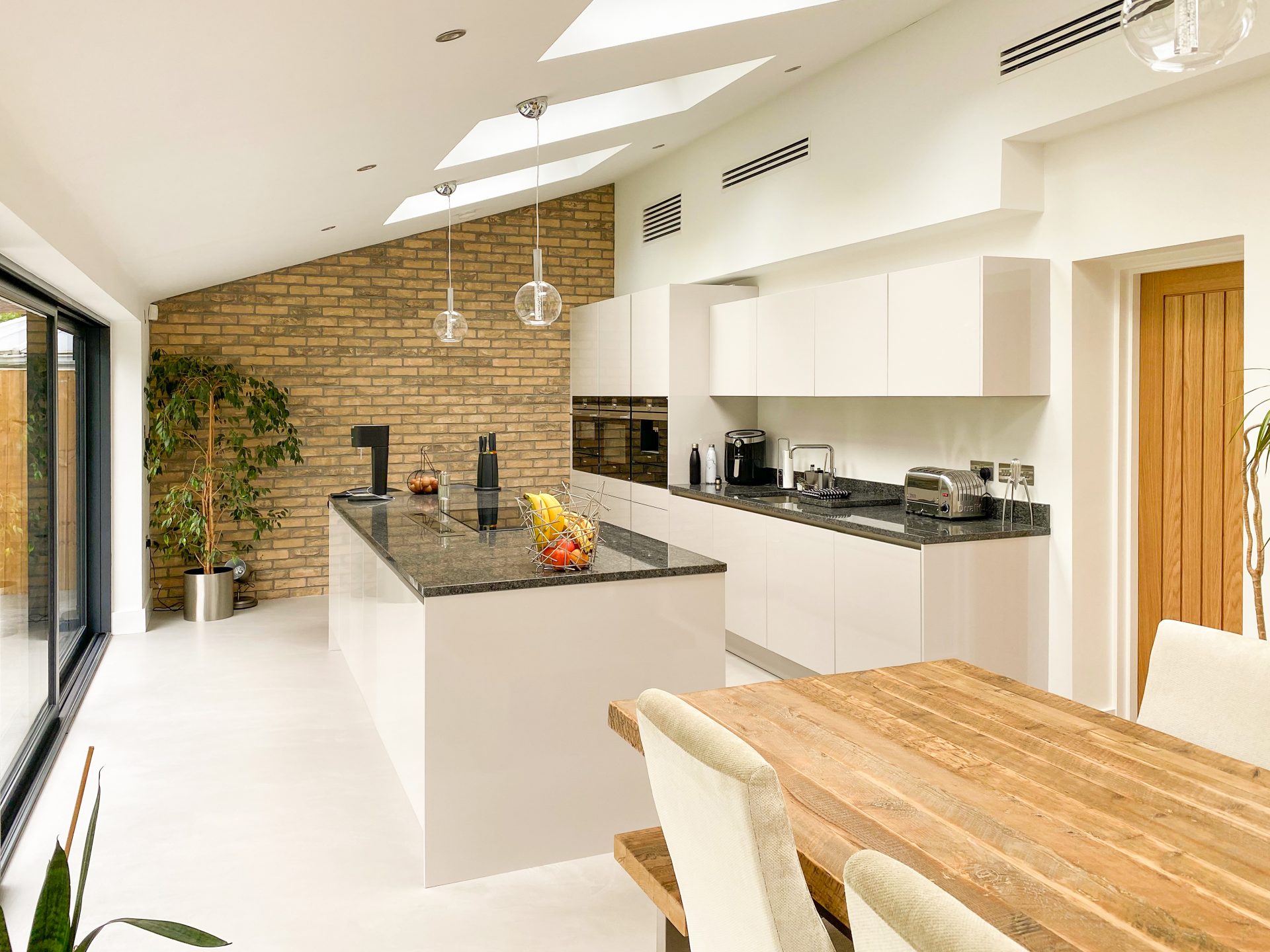 Brentwood Architects Open Plan Interior